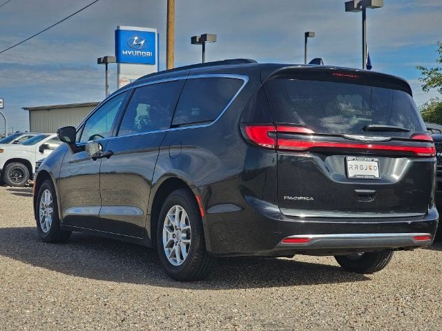 2022 Chrysler Pacifica Touring-L