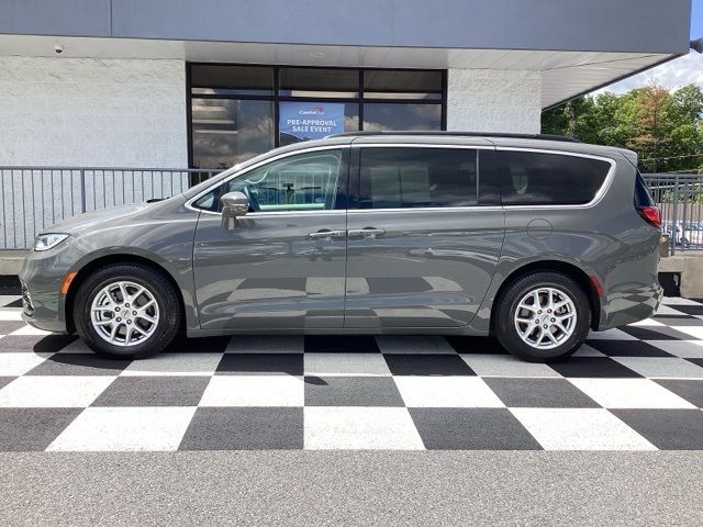 2022 Chrysler Pacifica Touring-L