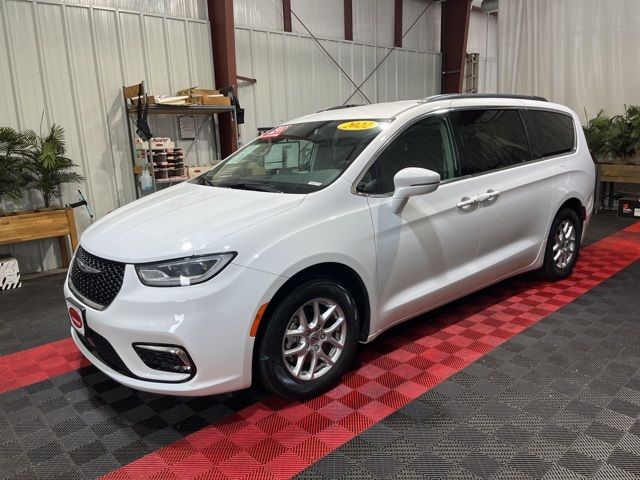 2022 Chrysler Pacifica Touring-L