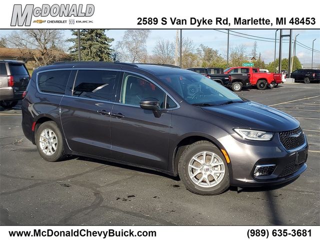 2022 Chrysler Pacifica Touring-L