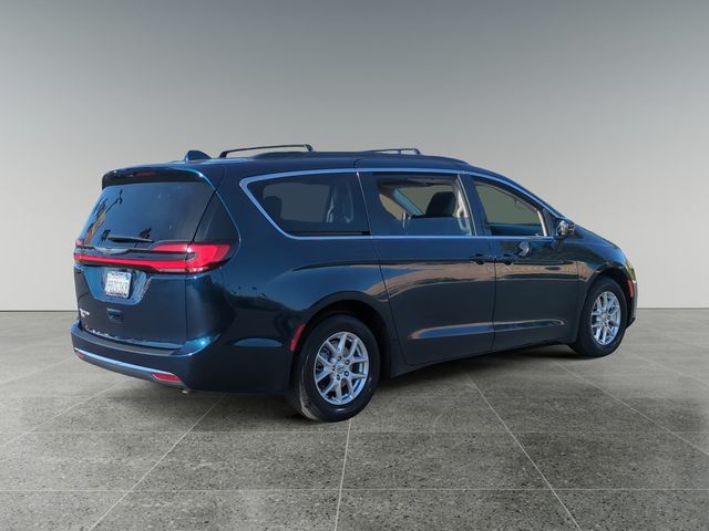 2022 Chrysler Pacifica Touring-L