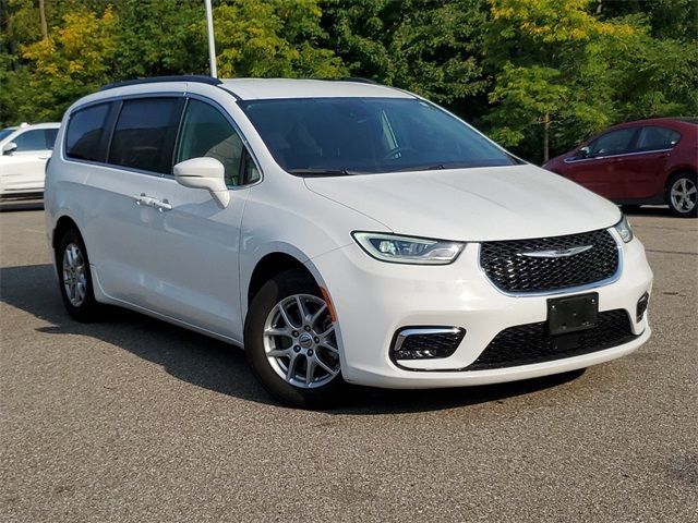 2022 Chrysler Pacifica Touring-L