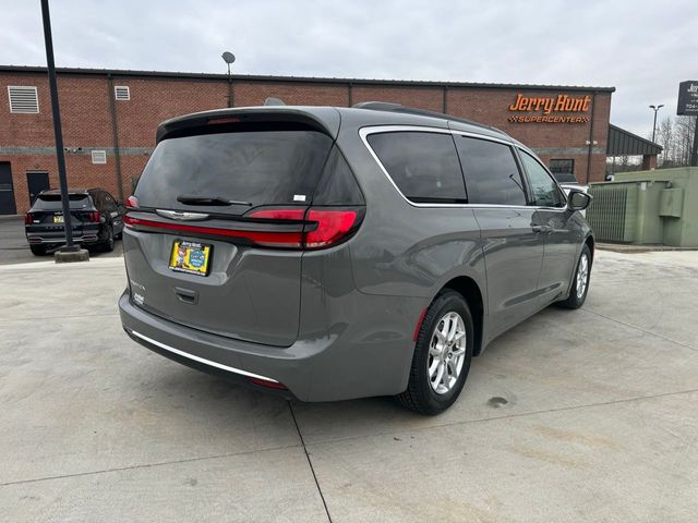 2022 Chrysler Pacifica Touring-L