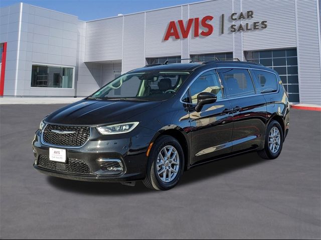 2022 Chrysler Pacifica Touring-L