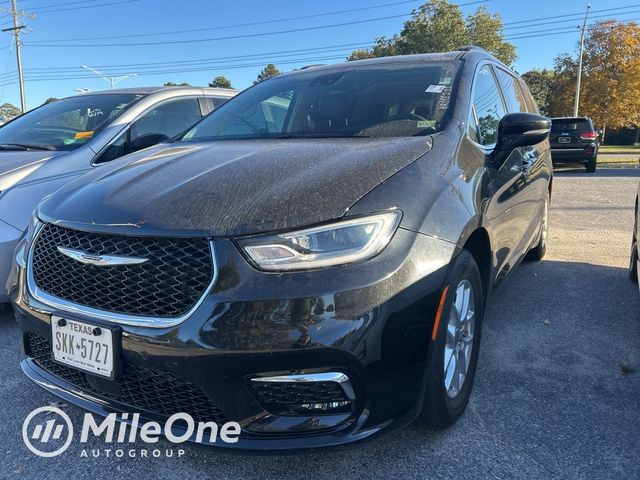 2022 Chrysler Pacifica Touring-L