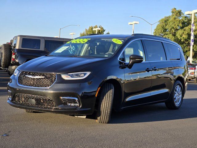 2022 Chrysler Pacifica Touring-L