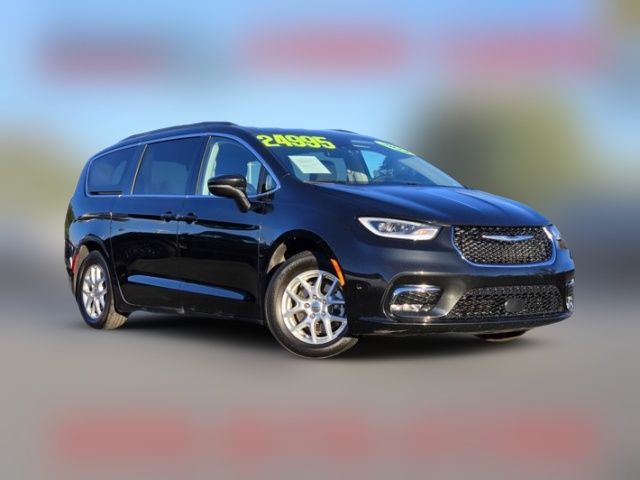 2022 Chrysler Pacifica Touring-L