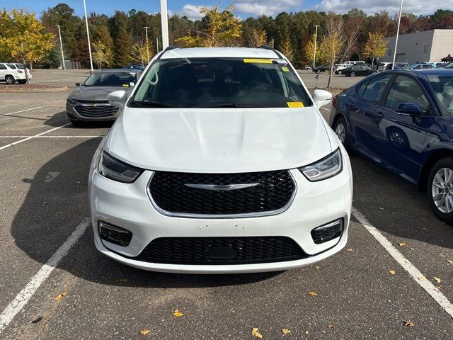 2022 Chrysler Pacifica Touring-L