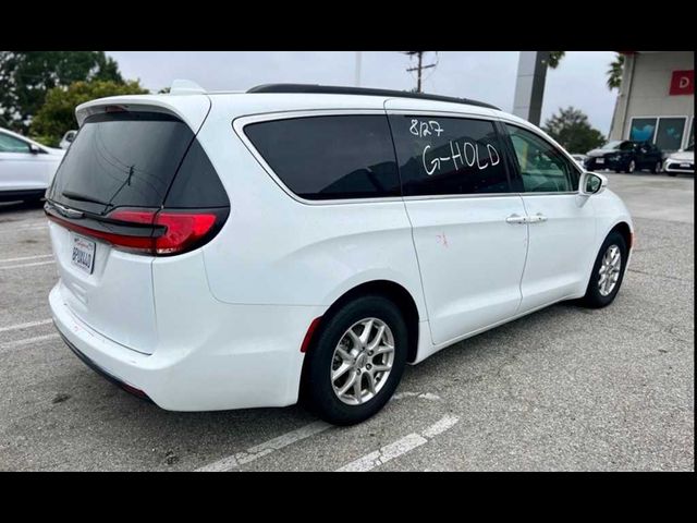 2022 Chrysler Pacifica Touring-L