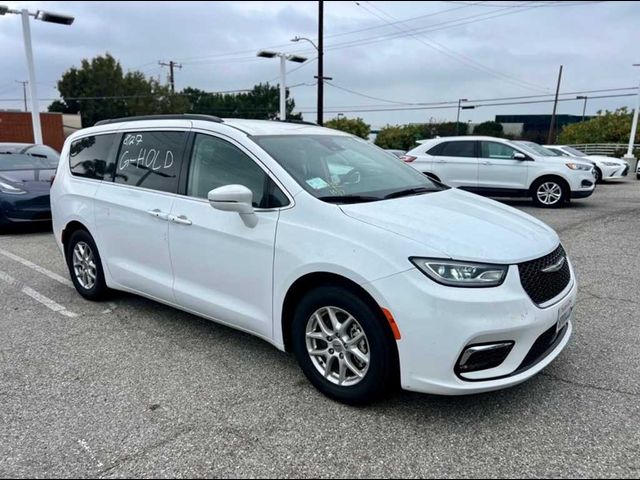 2022 Chrysler Pacifica Touring-L