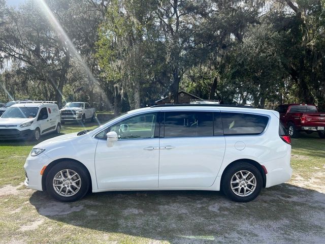 2022 Chrysler Pacifica Touring-L