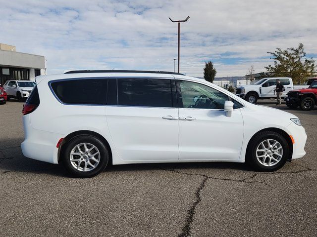 2022 Chrysler Pacifica Touring-L