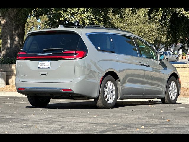 2022 Chrysler Pacifica Touring-L