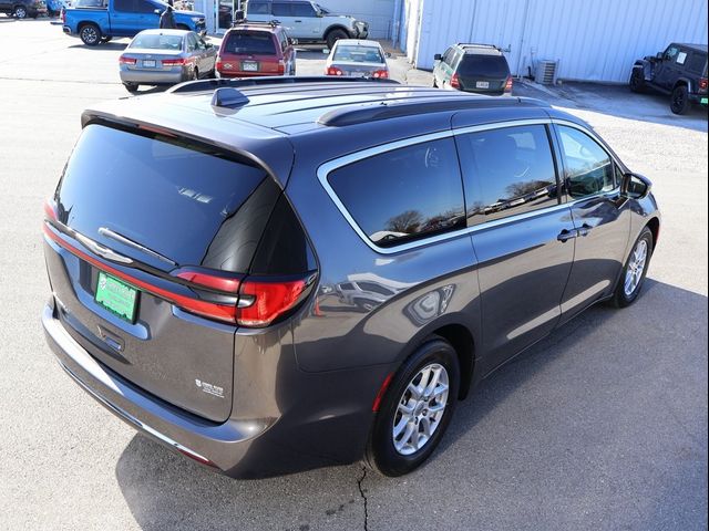 2022 Chrysler Pacifica Touring-L