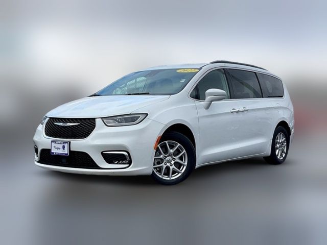 2022 Chrysler Pacifica Touring-L