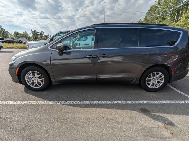 2022 Chrysler Pacifica Touring-L