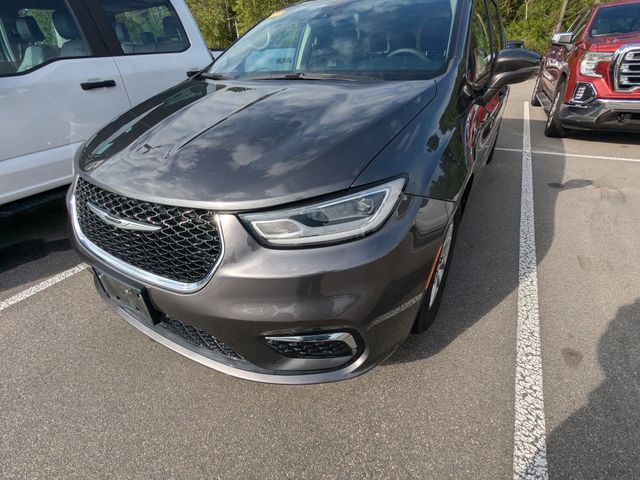 2022 Chrysler Pacifica Touring-L