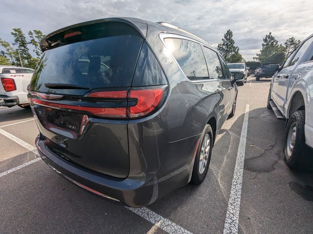 2022 Chrysler Pacifica Touring-L