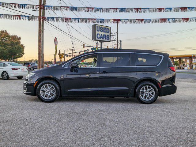 2022 Chrysler Pacifica Touring-L