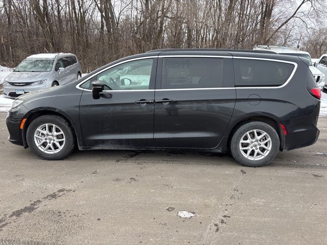 2022 Chrysler Pacifica Touring-L