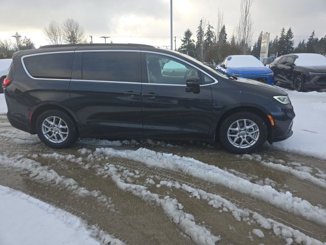 2022 Chrysler Pacifica Touring-L