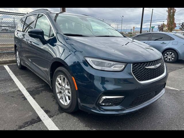 2022 Chrysler Pacifica Touring-L