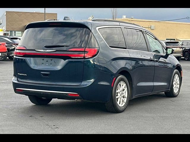 2022 Chrysler Pacifica Touring-L