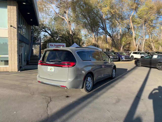 2022 Chrysler Pacifica Touring-L