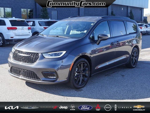 2022 Chrysler Pacifica Touring-L