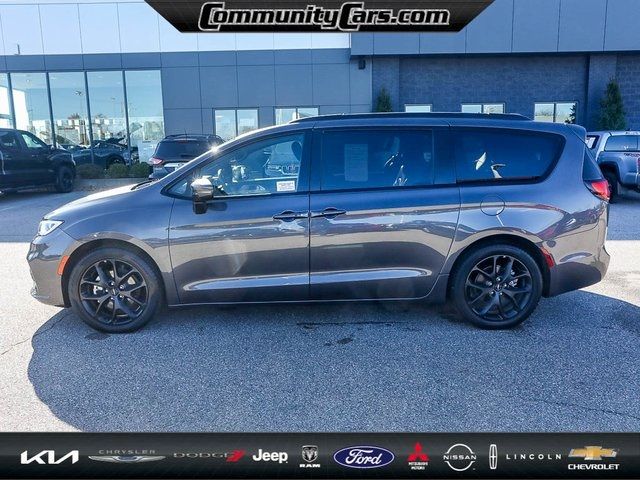 2022 Chrysler Pacifica Touring-L