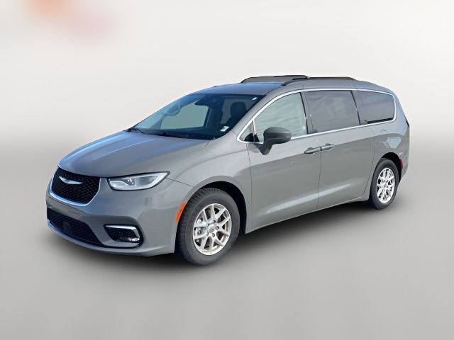 2022 Chrysler Pacifica Touring-L