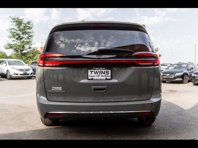 2022 Chrysler Pacifica Touring-L