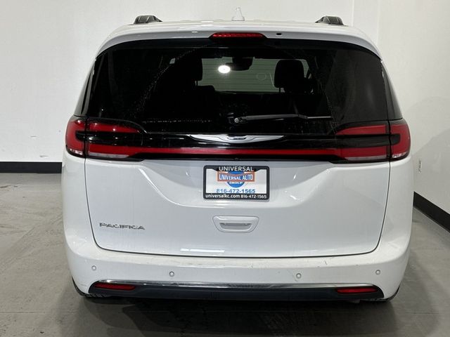 2022 Chrysler Pacifica Touring-L