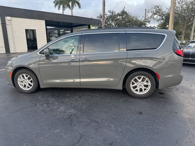 2022 Chrysler Pacifica Touring-L