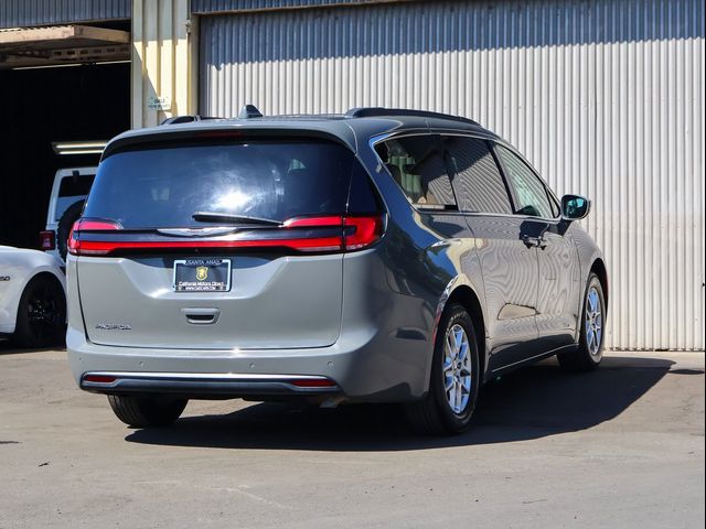 2022 Chrysler Pacifica Touring-L