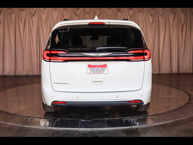 2022 Chrysler Pacifica Touring-L