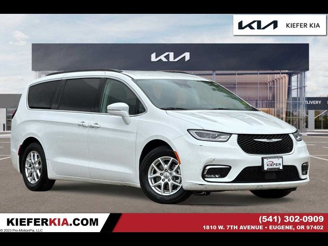 2022 Chrysler Pacifica Touring-L