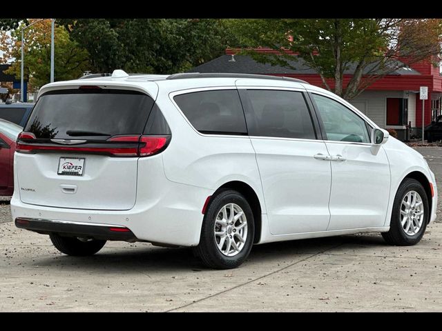 2022 Chrysler Pacifica Touring-L