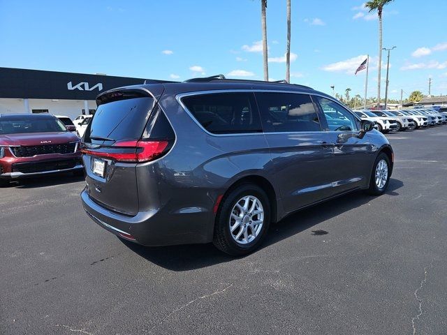 2022 Chrysler Pacifica Touring-L