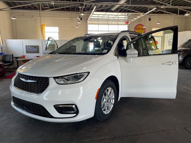 2022 Chrysler Pacifica Touring-L