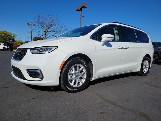 2022 Chrysler Pacifica Touring-L