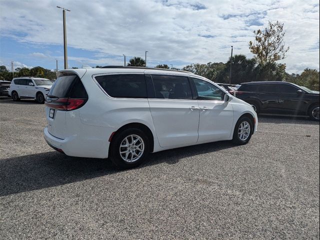 2022 Chrysler Pacifica Touring-L