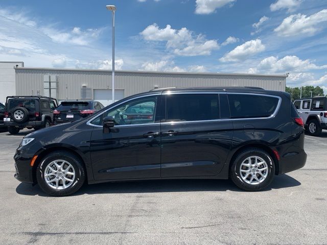 2022 Chrysler Pacifica Touring-L