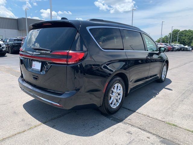 2022 Chrysler Pacifica Touring-L