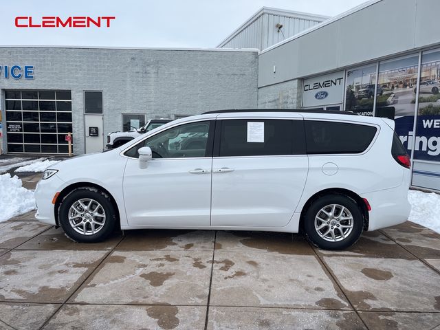 2022 Chrysler Pacifica Touring-L