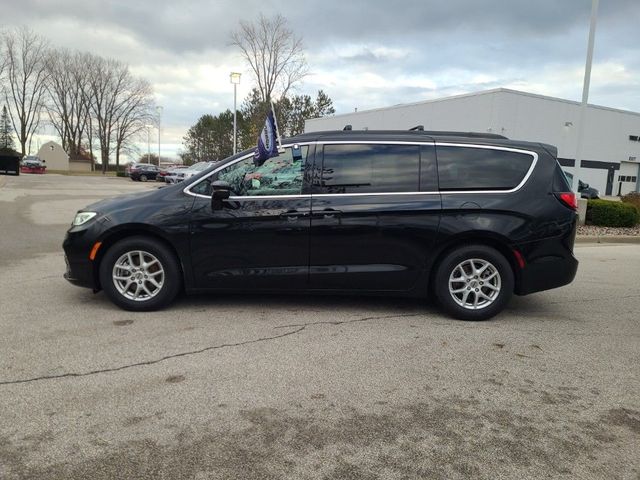 2022 Chrysler Pacifica Touring-L