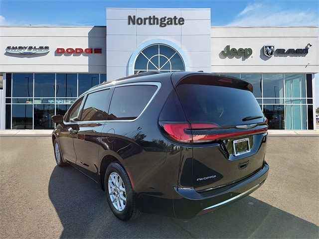 2022 Chrysler Pacifica Touring-L