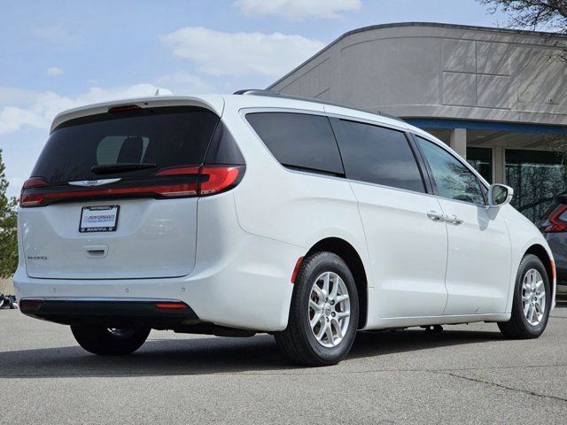 2022 Chrysler Pacifica Touring-L