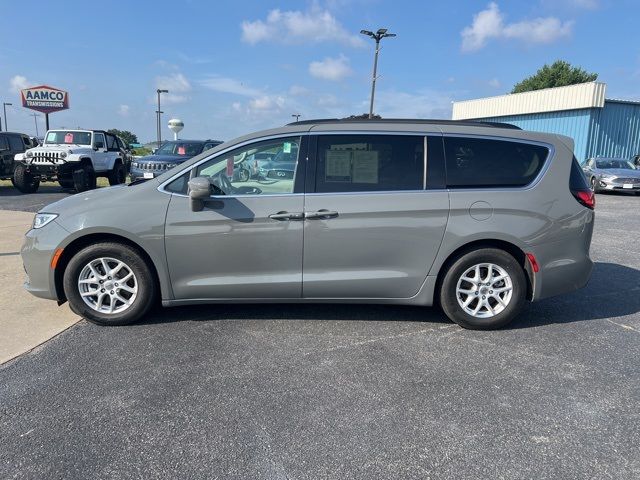 2022 Chrysler Pacifica Touring-L