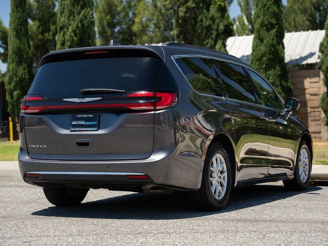 2022 Chrysler Pacifica Touring-L